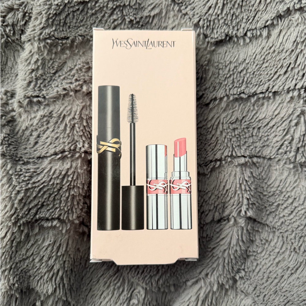 Yves Saint Laurent: Pink Lip Oil Stick & Mascara Set - Picture 4 of 6